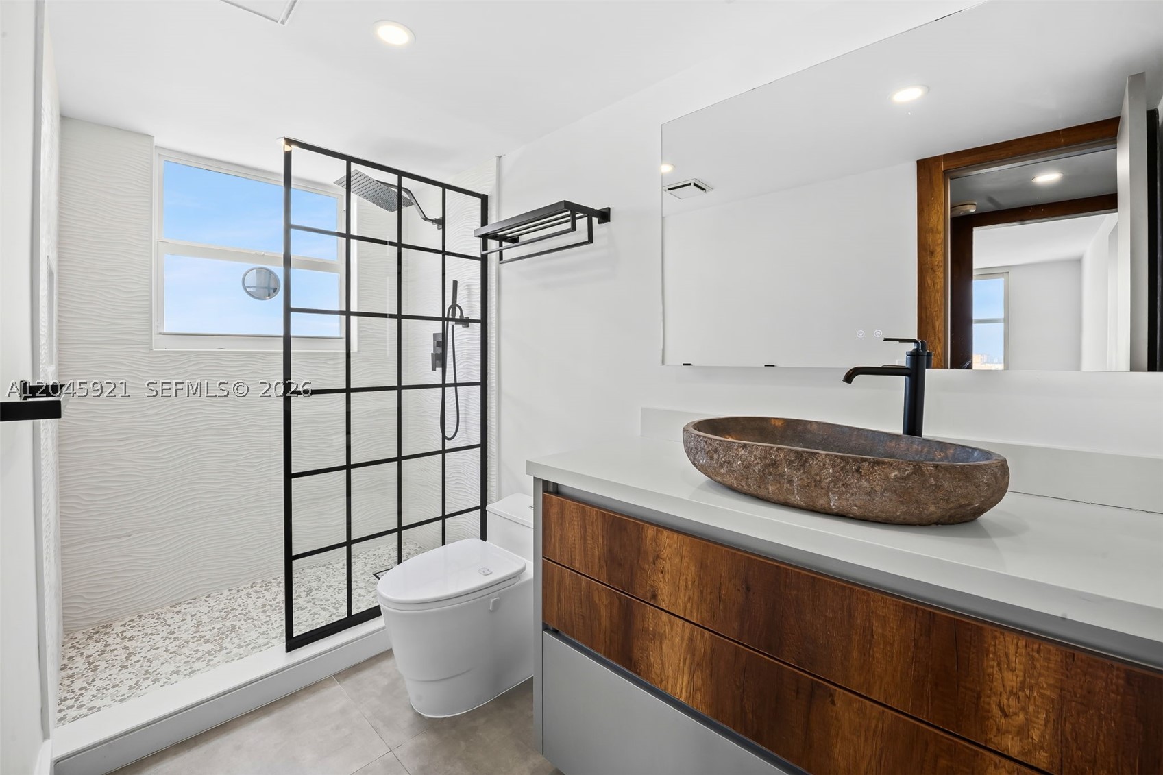 ADMIRALS PORT CONDO WEST - Residential
