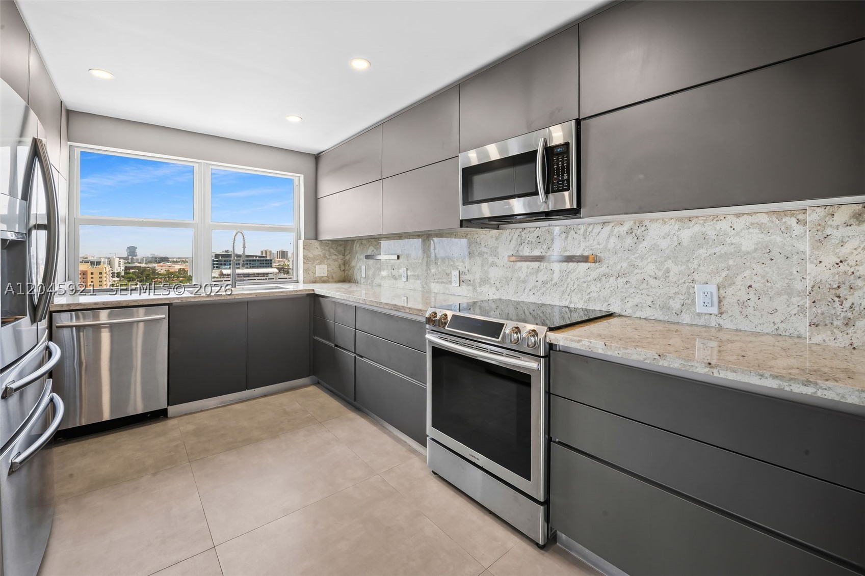 ADMIRALS PORT CONDO WEST - Residential