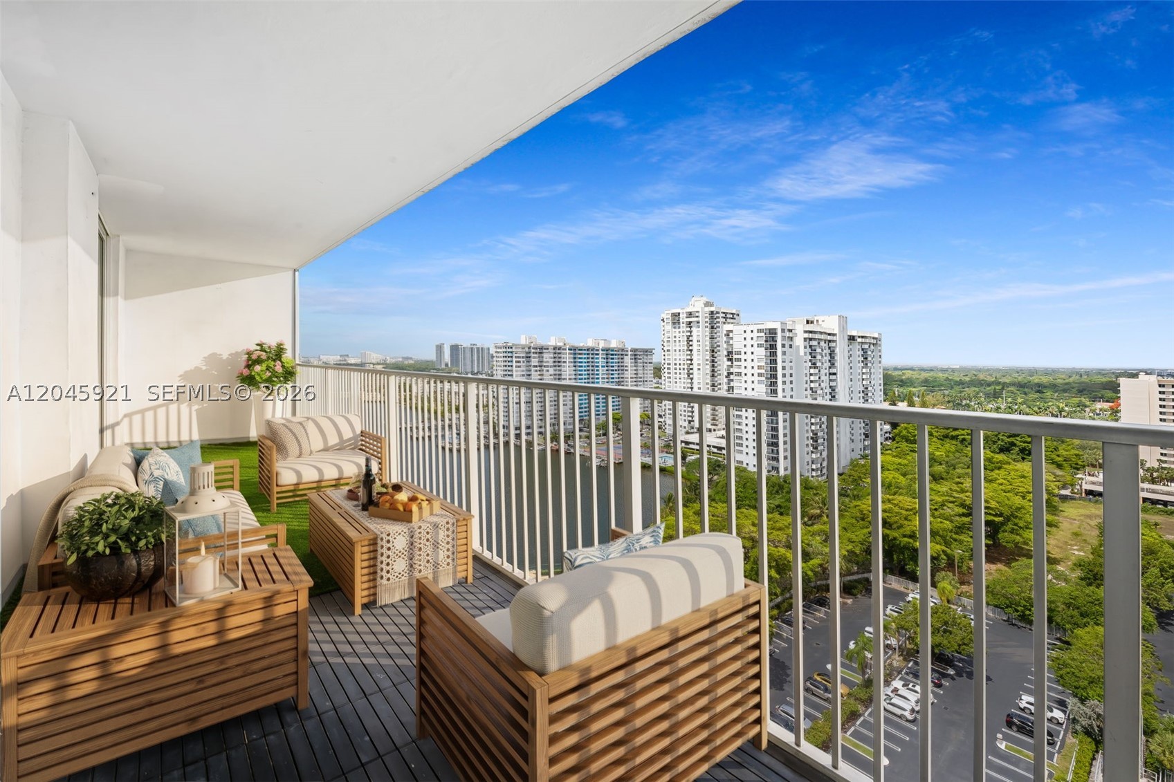 ADMIRALS PORT CONDO WEST - Residential