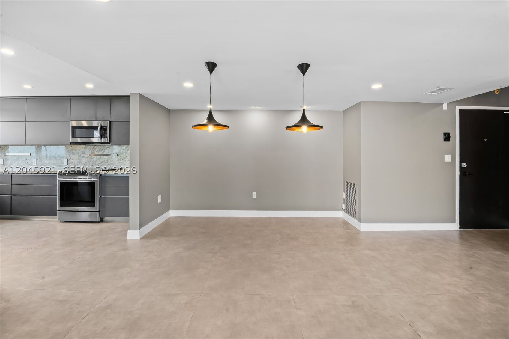 ADMIRALS PORT CONDO WEST - Residential