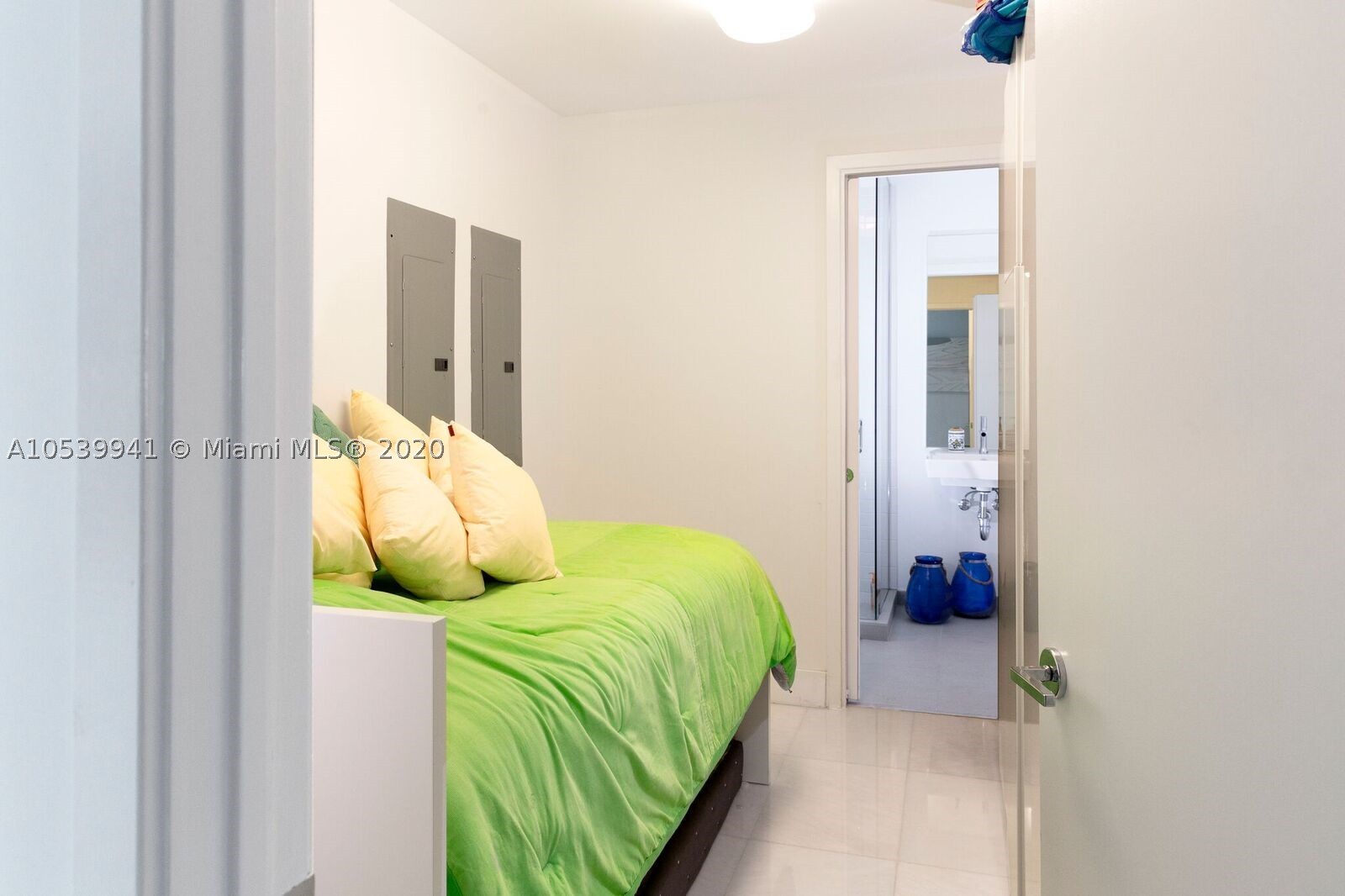 OCEANA KEY BISCAYNE CONDO - Residential