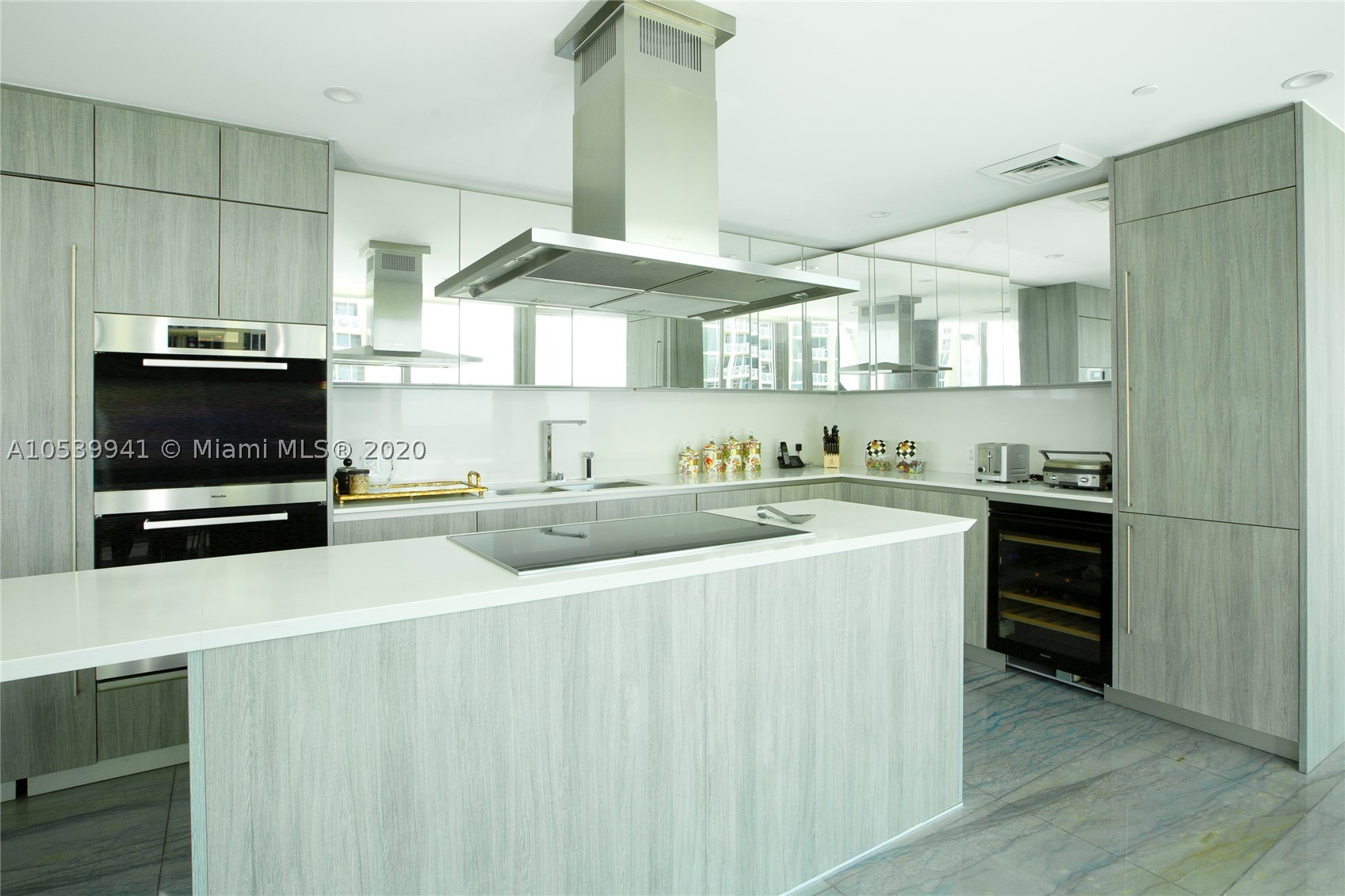 OCEANA KEY BISCAYNE CONDO - Residential