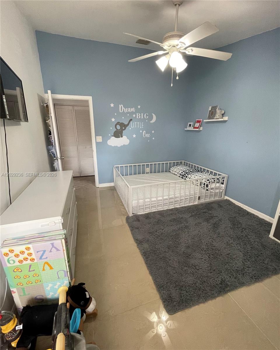 PEMBROKE LAKES SECTION SE - Residential Lease
