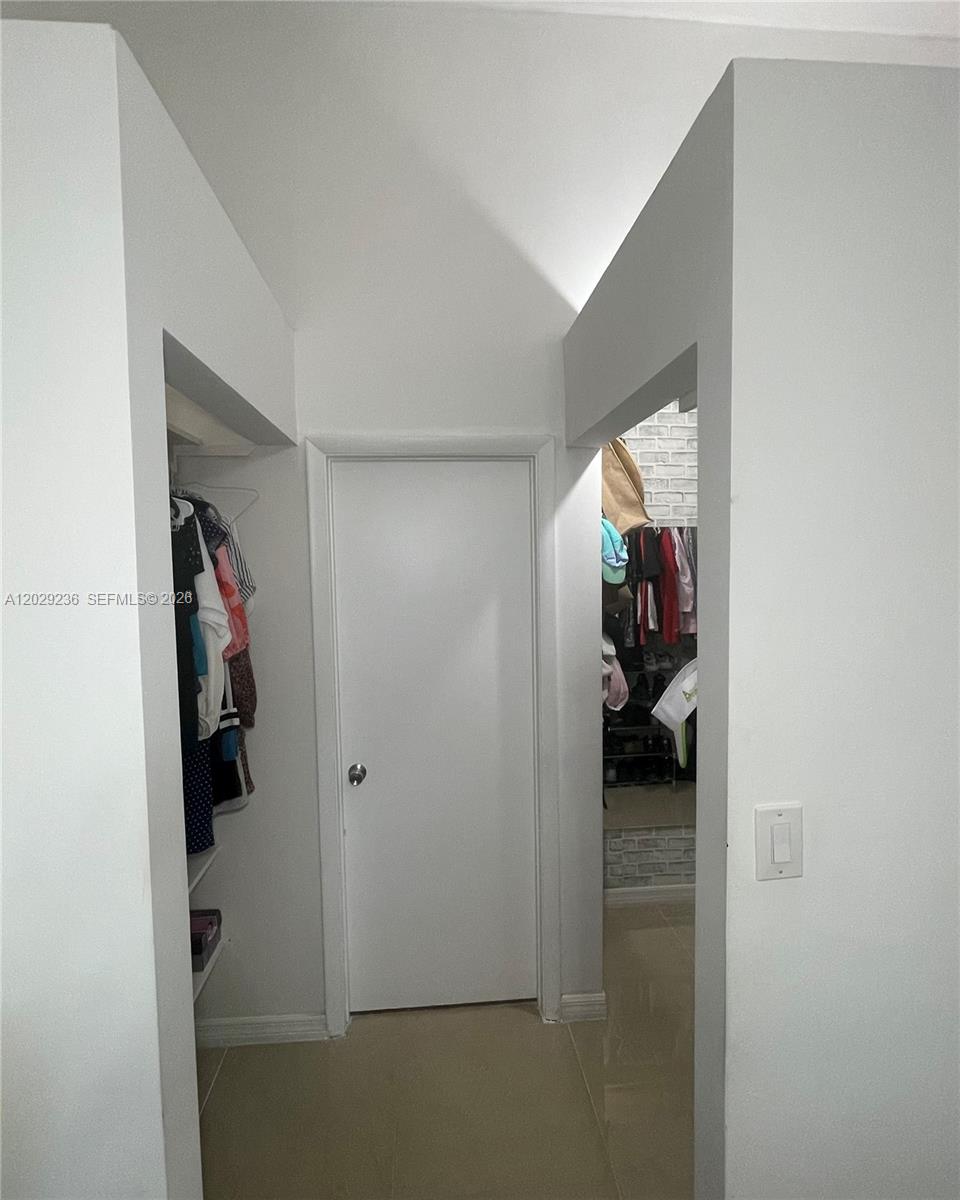 PEMBROKE LAKES SECTION SE - Residential Lease
