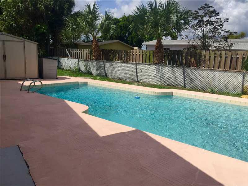 LAUDERDALE LAKES WEST GAT - Residential
