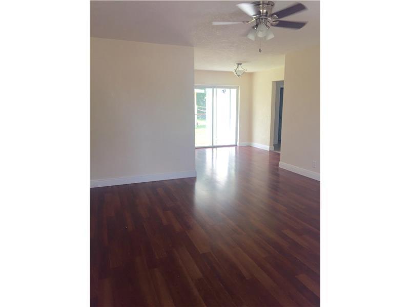 LAUDERDALE LAKES WEST GAT - Residential