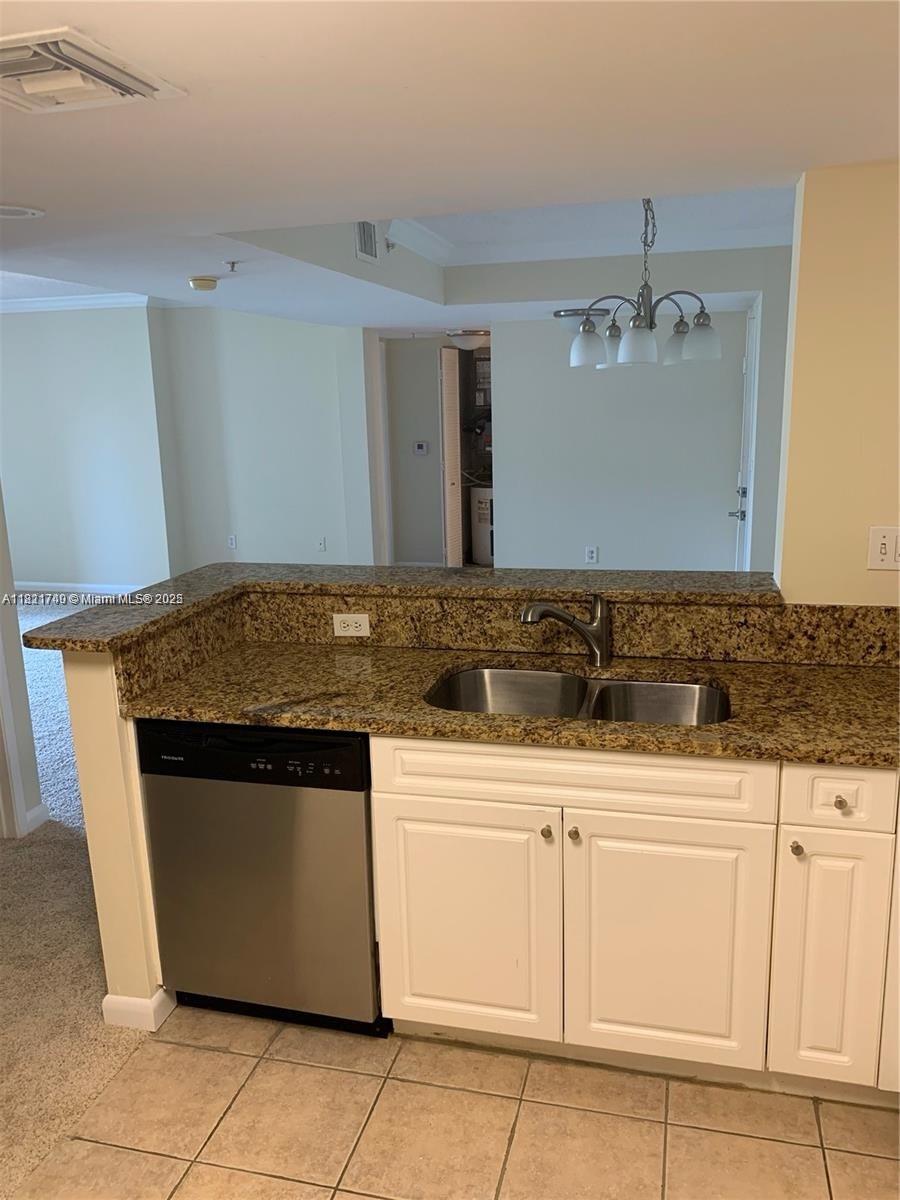 LAS OLAS BY THE RIVER CON - Residential Lease