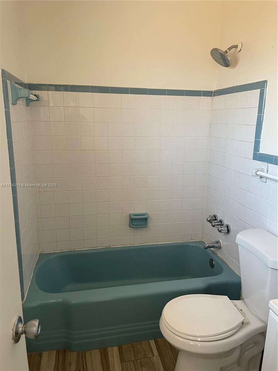 CORAL RIDGE ISLES - Residential Lease