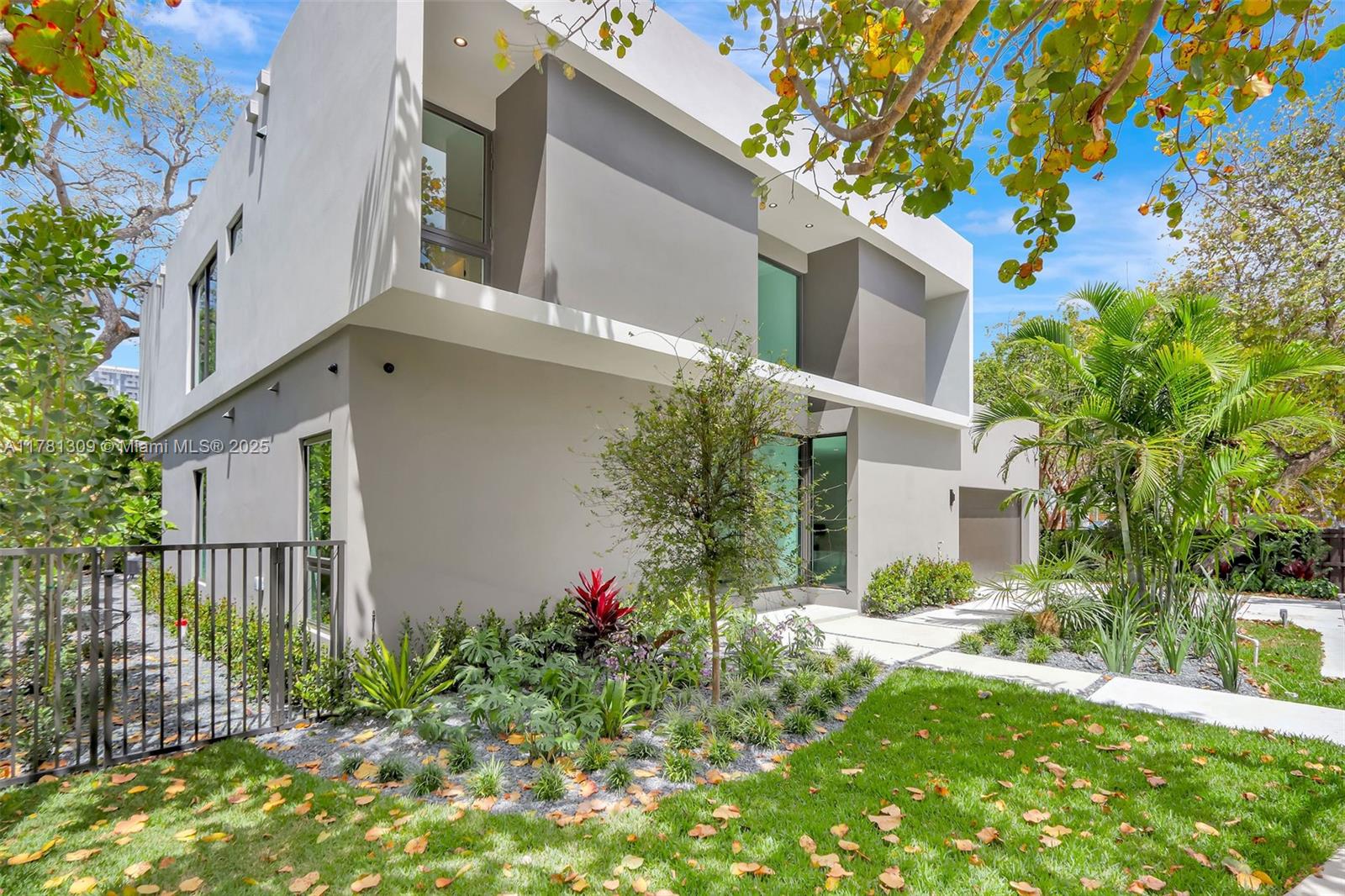 MUNDYS - Residential