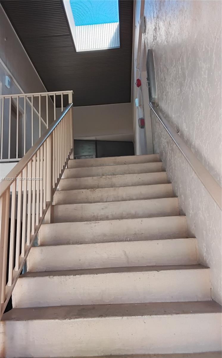 HAMPTON COURT CONDO - Residential