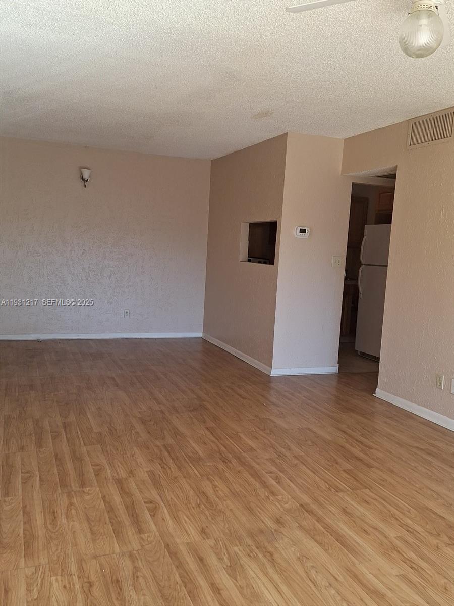 HAMPTON COURT CONDO - Residential