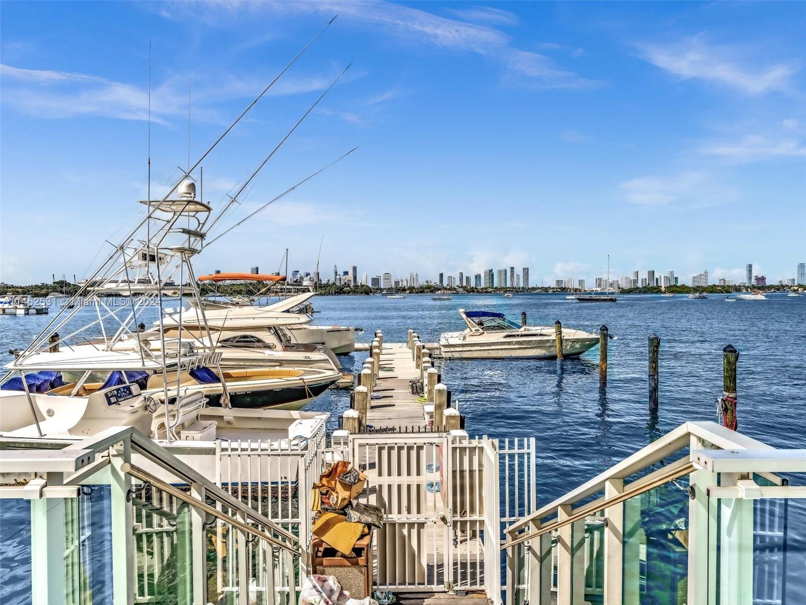 MIRADOR 1200 CONDO - Residential