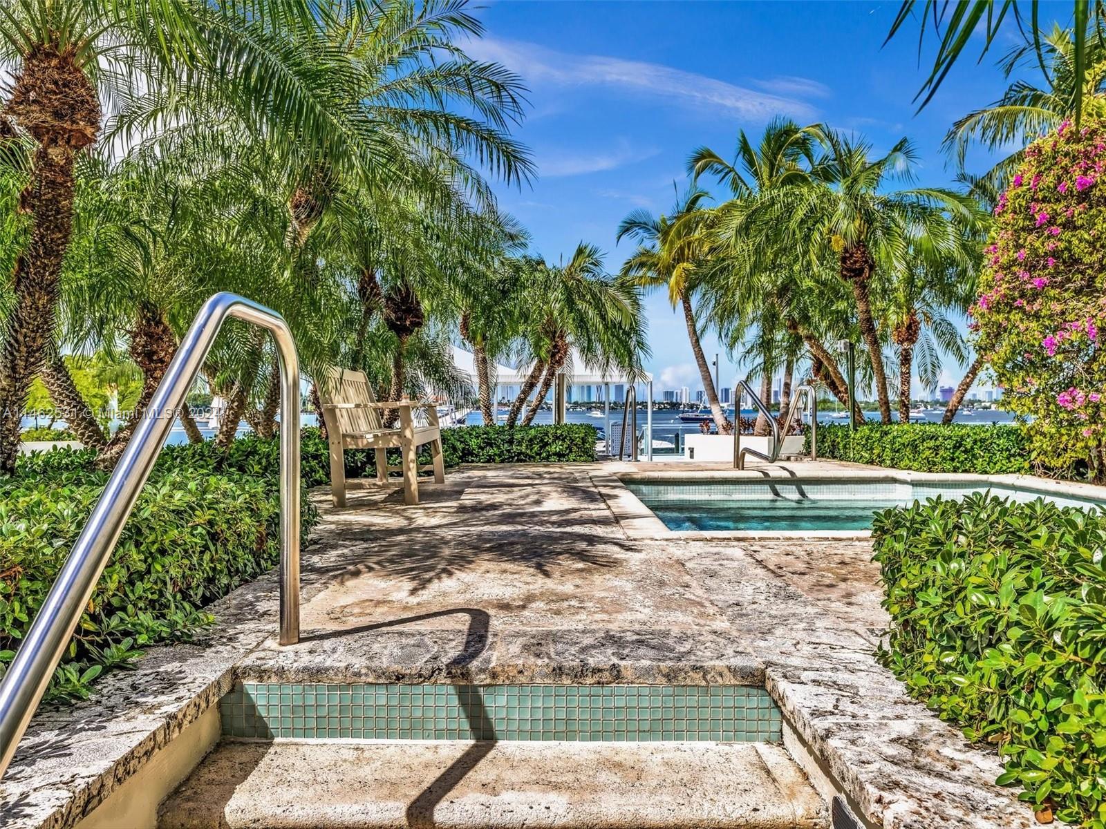 MIRADOR 1200 CONDO - Residential