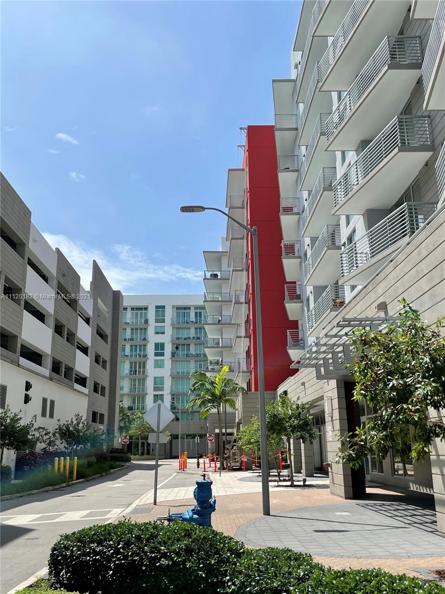 MIDTOWN DORAL - Residential