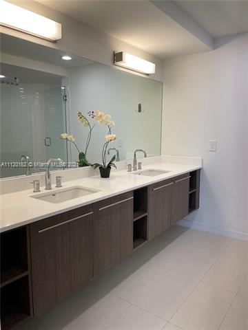 MIDTOWN DORAL - Residential