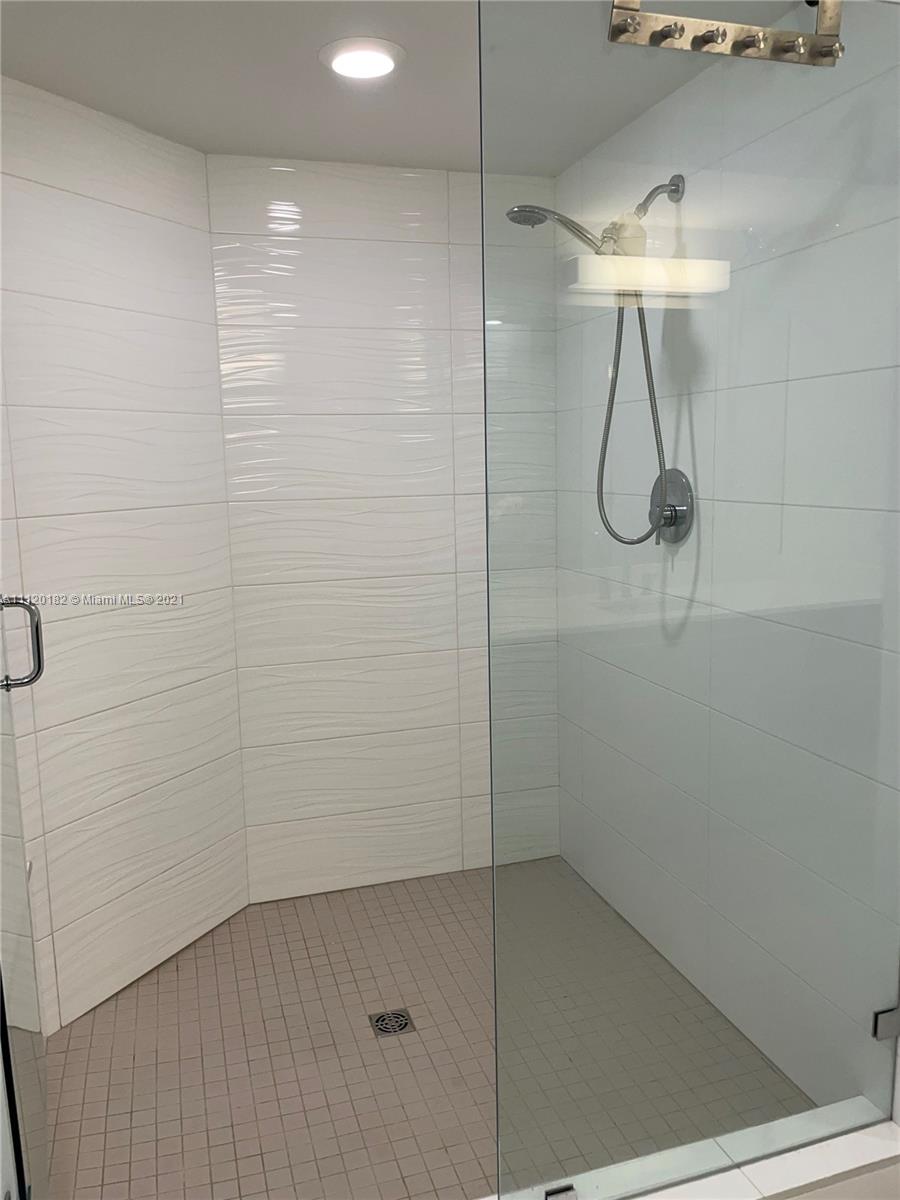 MIDTOWN DORAL - Residential