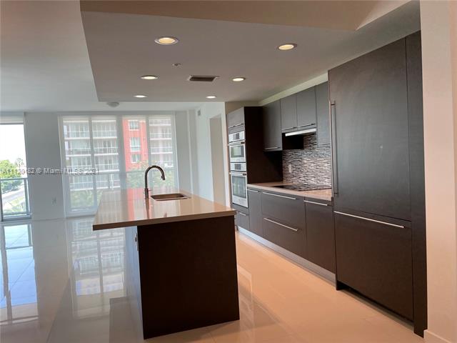 MIDTOWN DORAL - Residential
