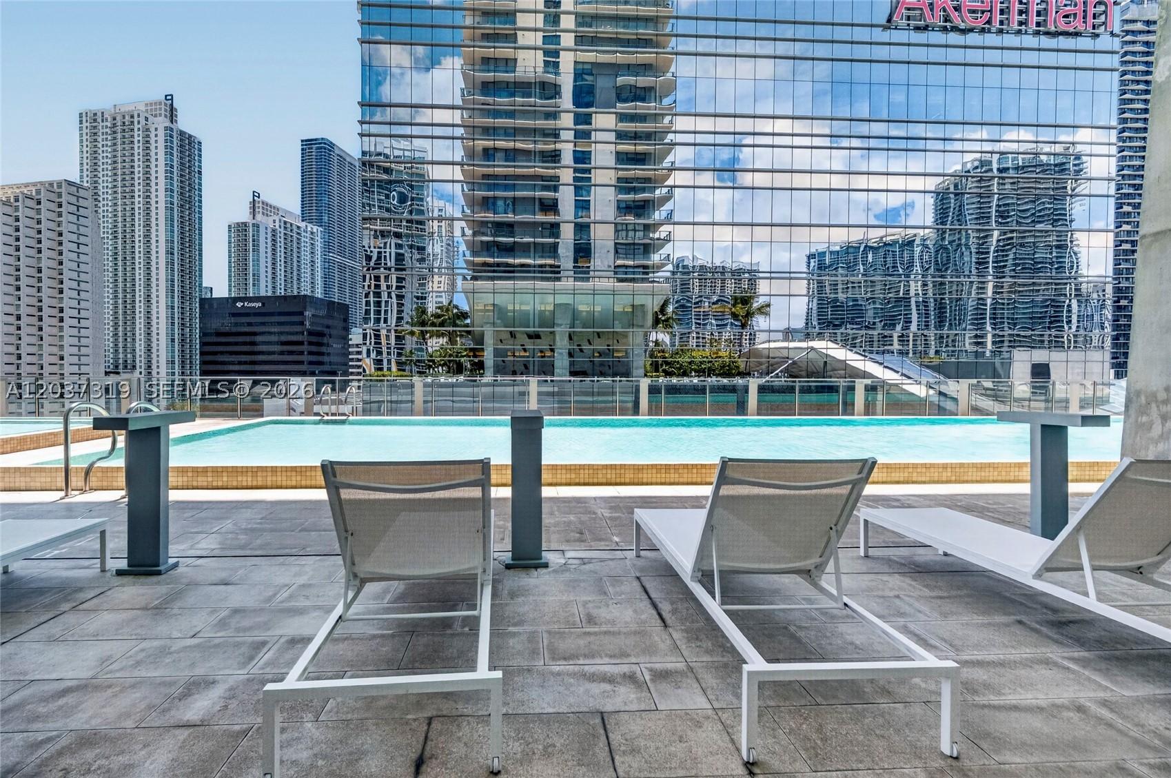 REACH CONDO - Residential