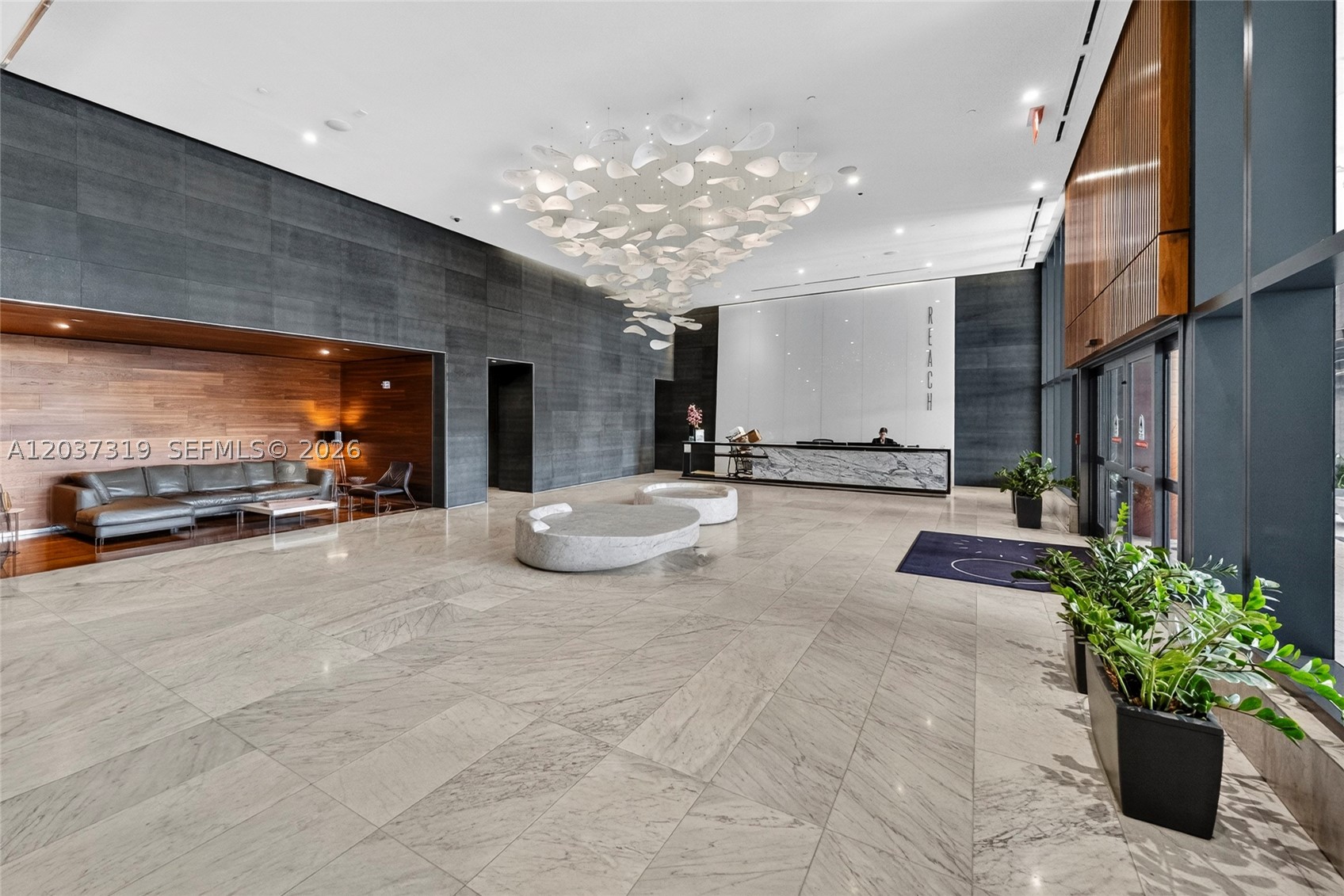 REACH CONDO - Residential