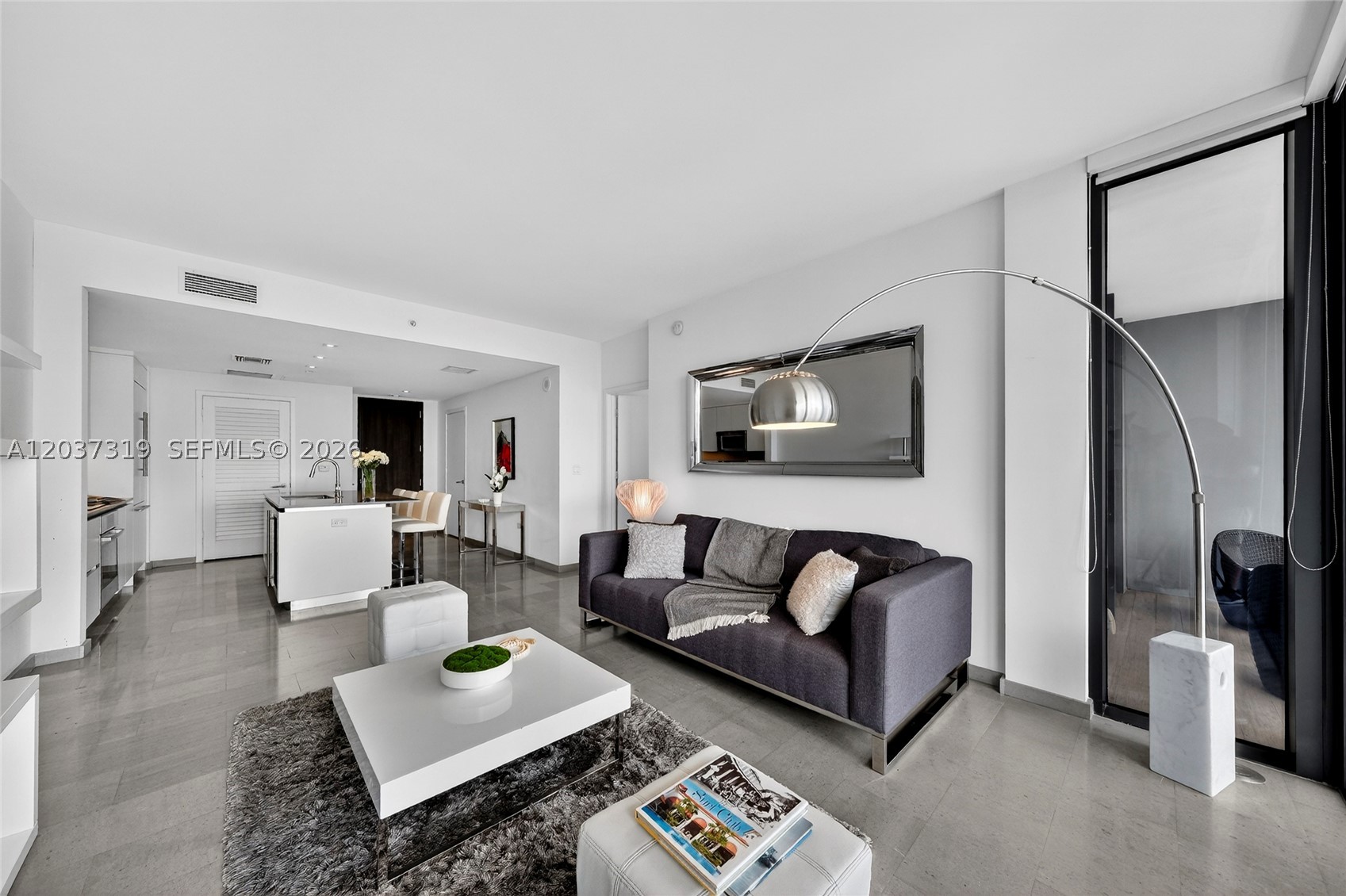 REACH CONDO - Residential