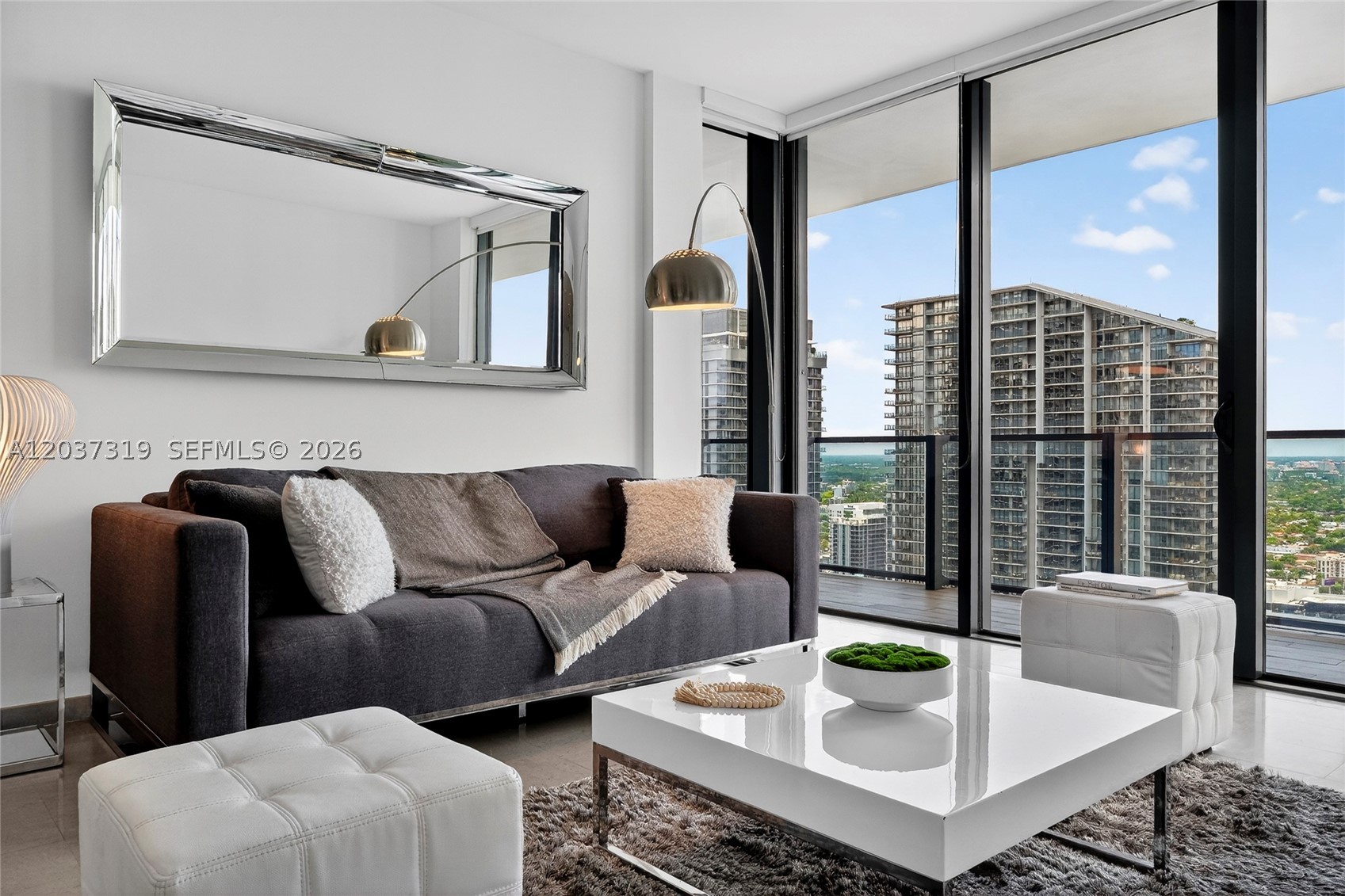 REACH CONDO - Residential