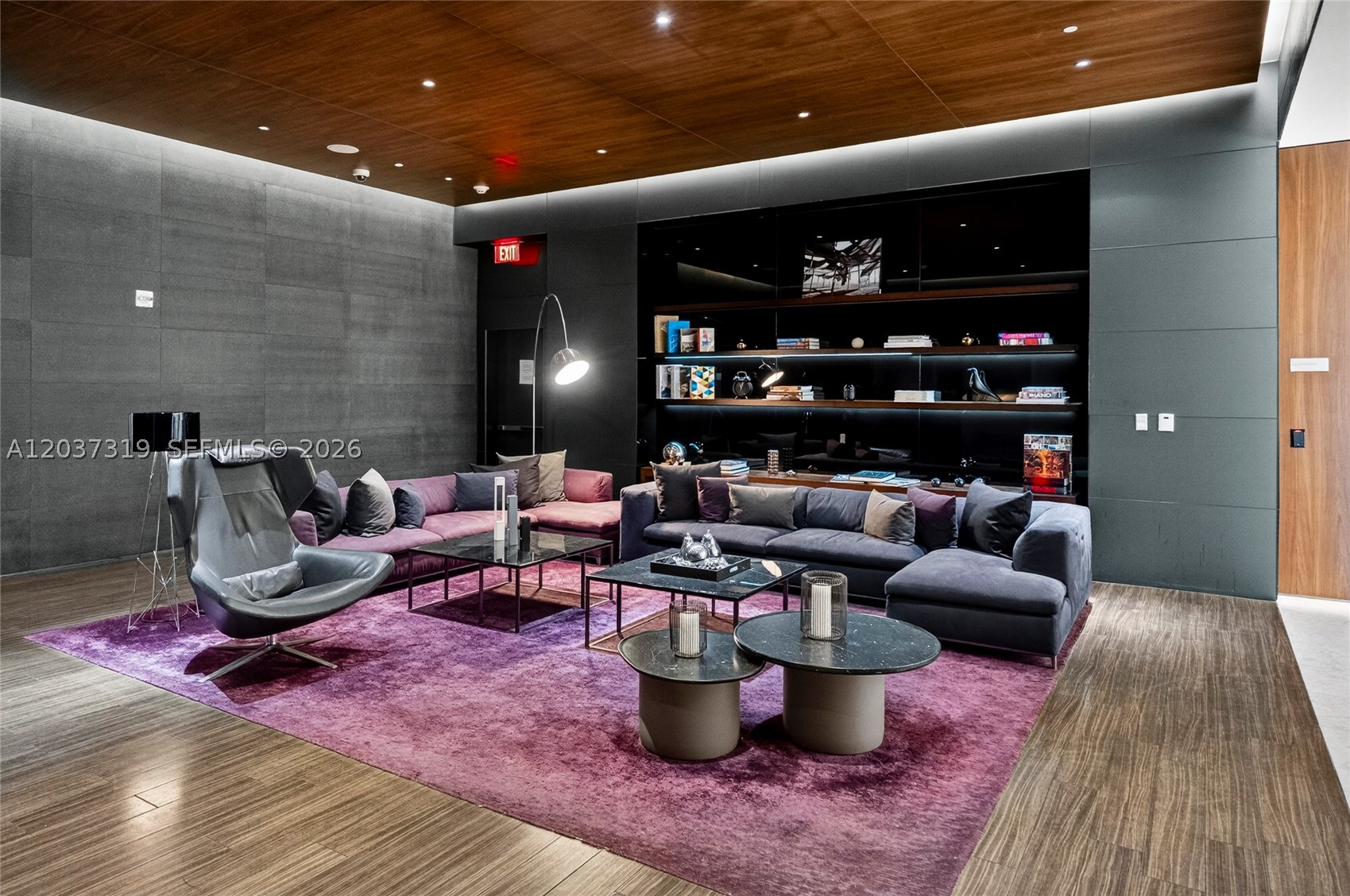 REACH CONDO - Residential