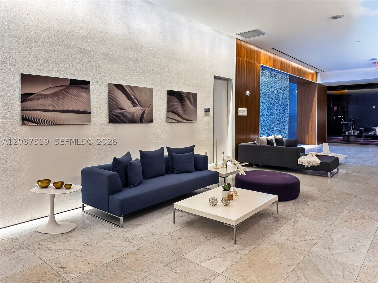 REACH CONDO - Residential