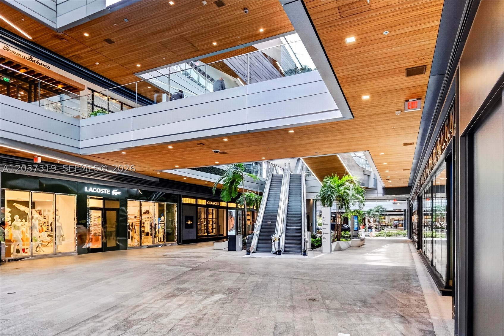 REACH CONDO - Residential