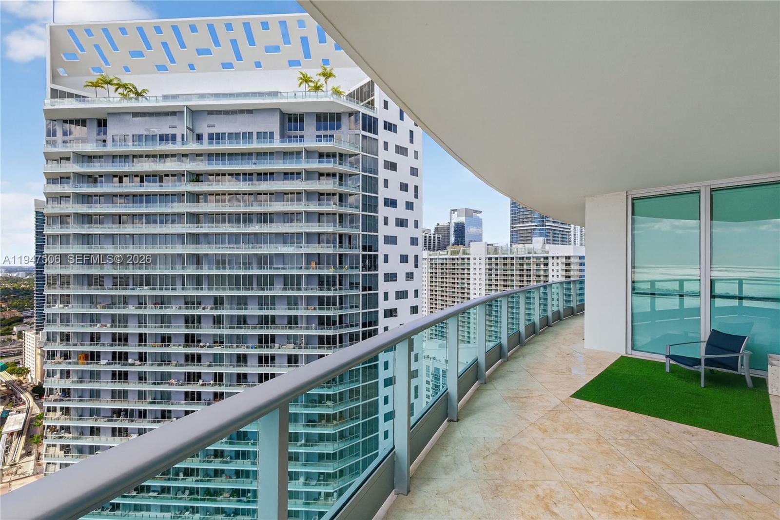JADE RESIDENCES - Residential