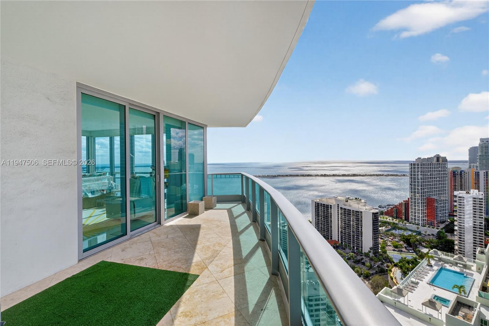 JADE RESIDENCES - Residential