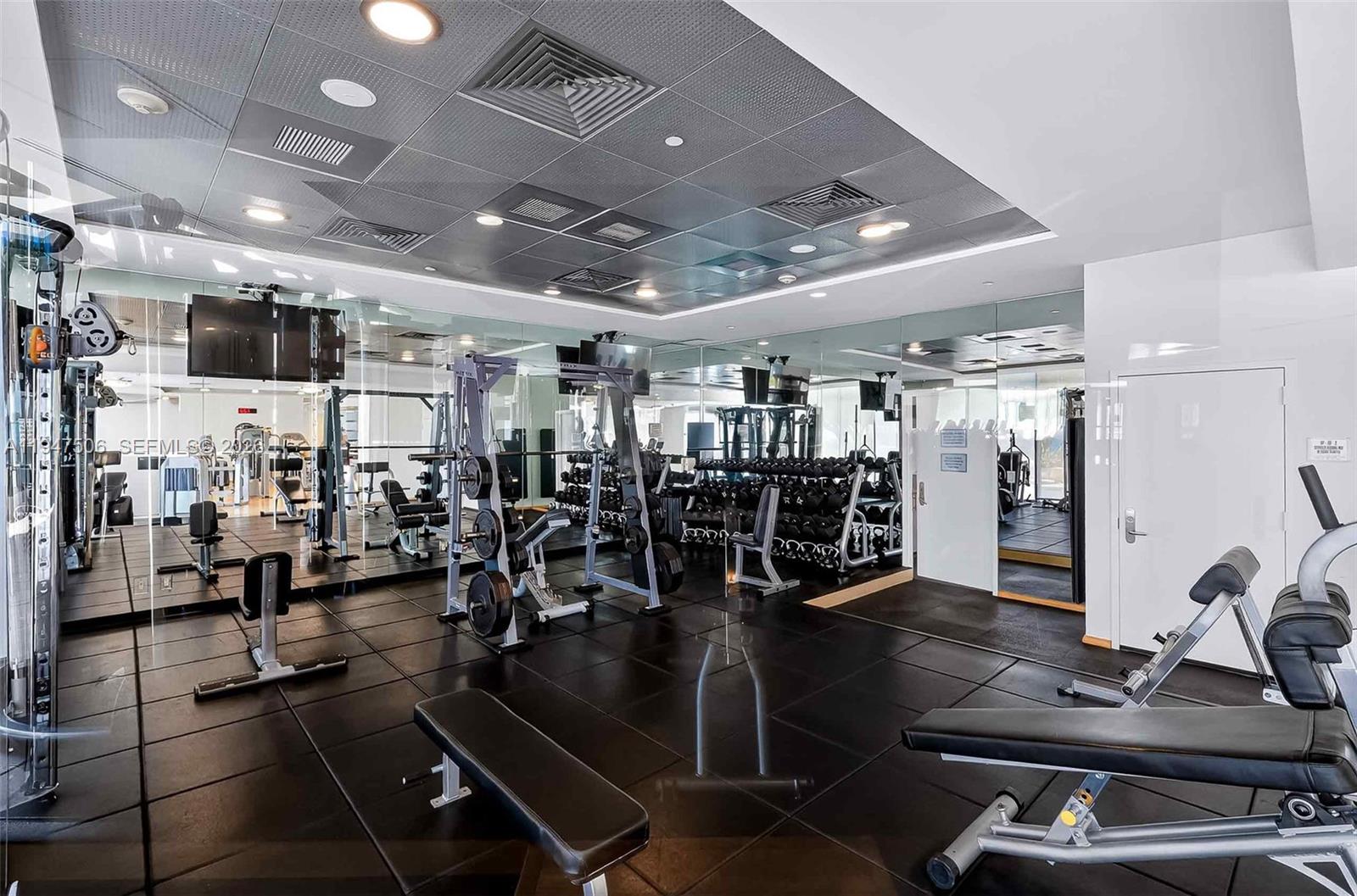 JADE RESIDENCES - Residential