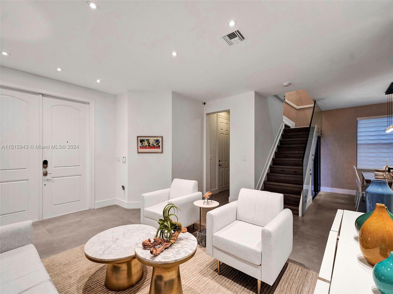 GRAND BAY NORTH - Residential Lease