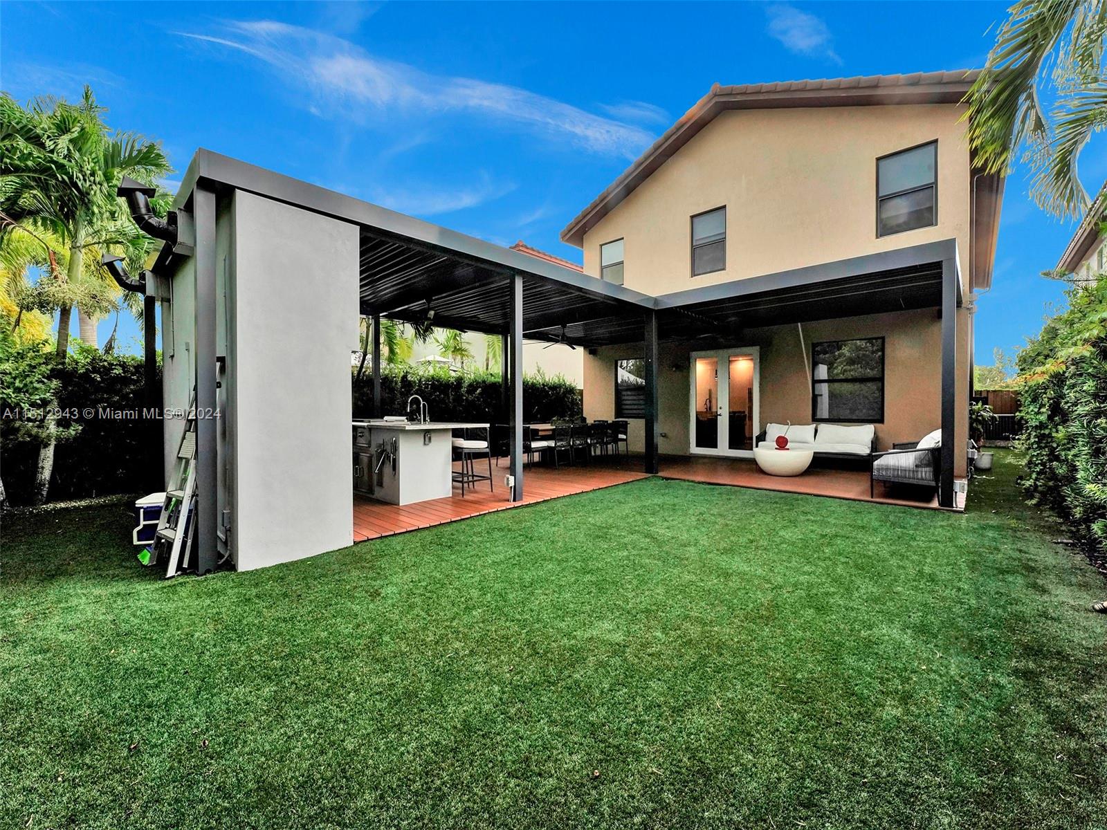 GRAND BAY NORTH - Residential Lease