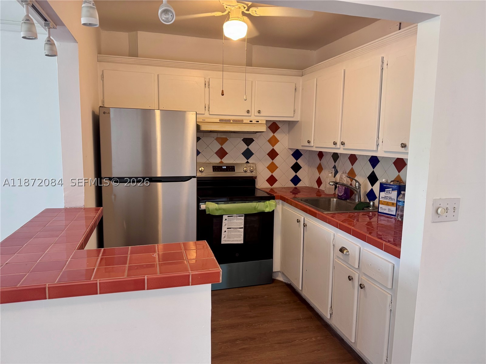 NEWPORT A CONDO - Residential