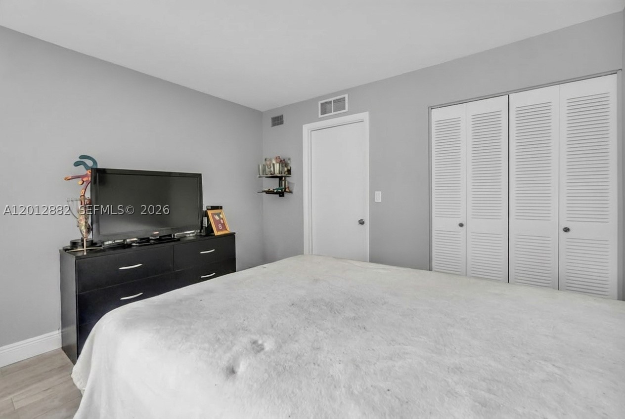 SPYGLASS CONDOMINIUM 1 - Residential