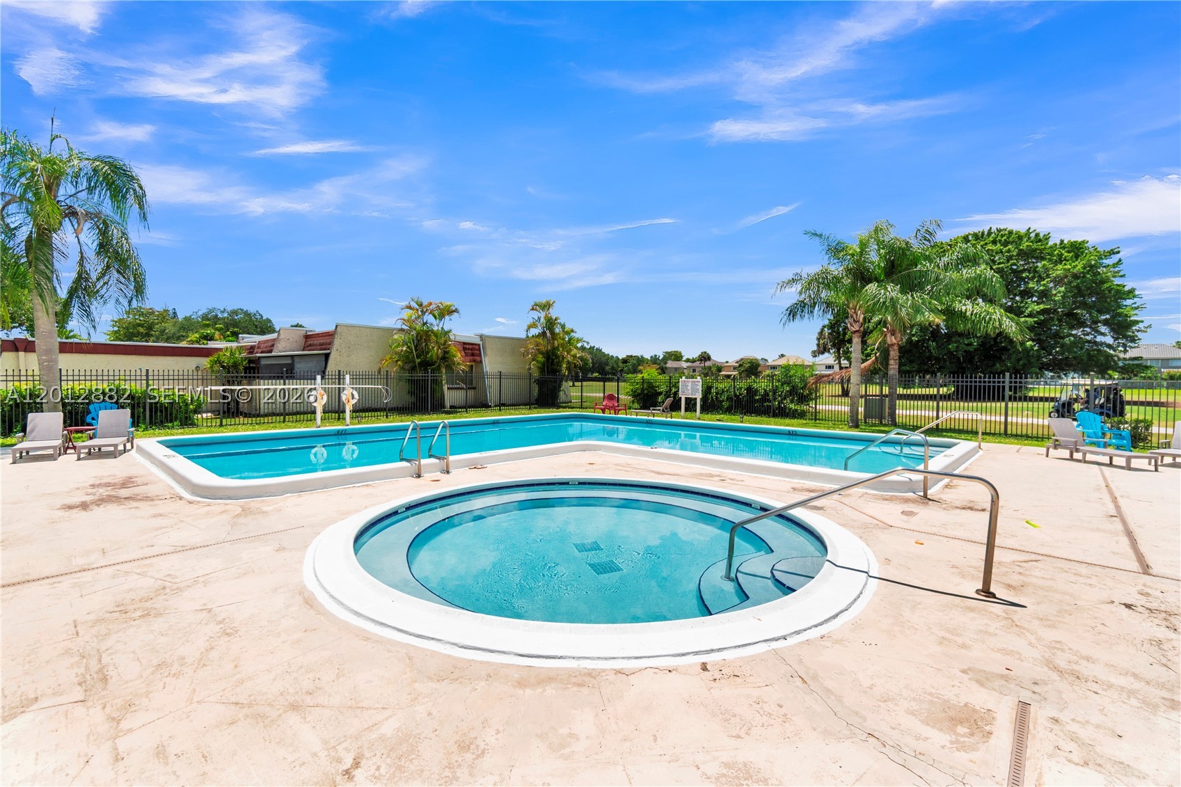 SPYGLASS CONDOMINIUM 1 - Residential