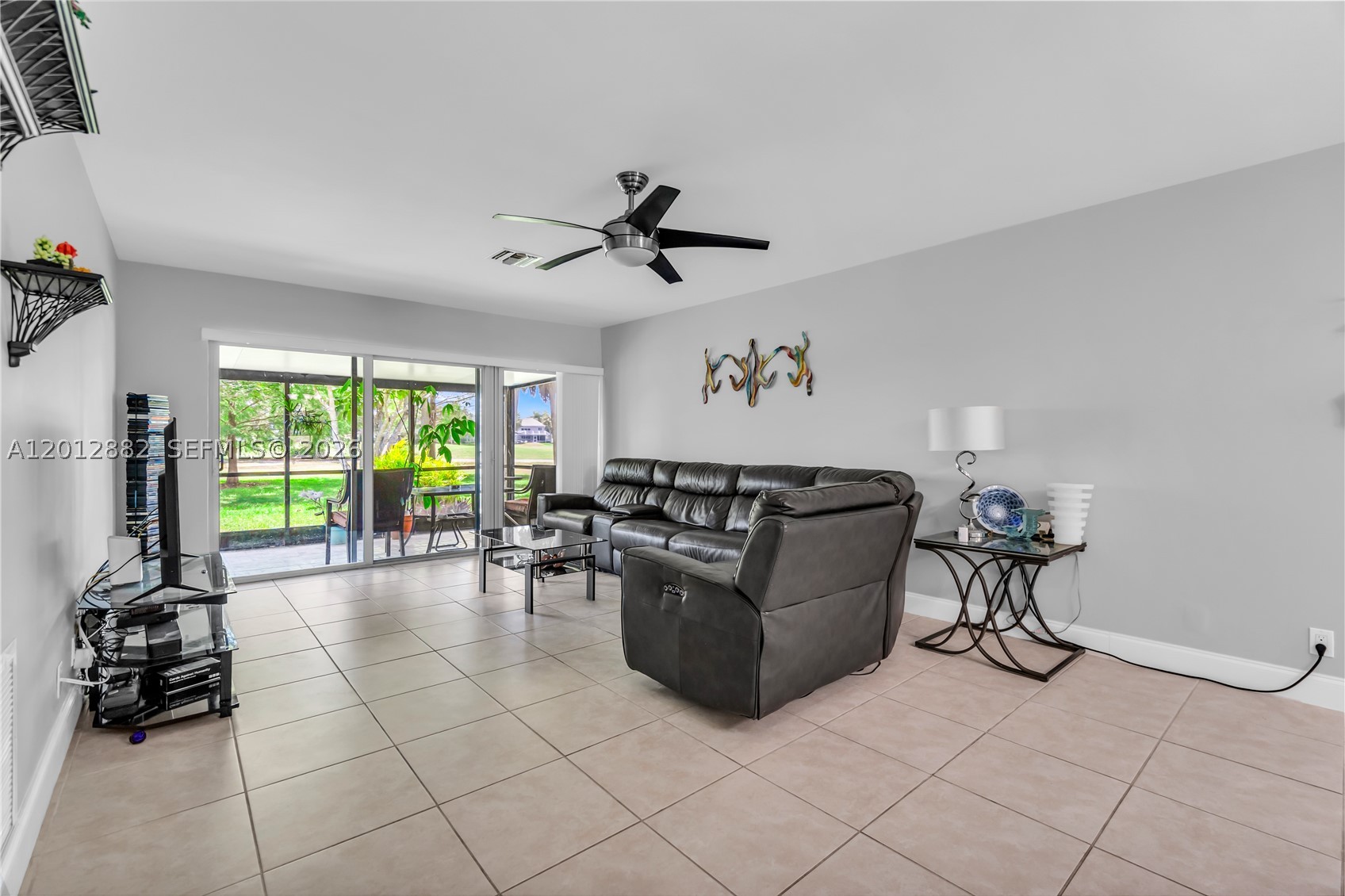 SPYGLASS CONDOMINIUM 1 - Residential