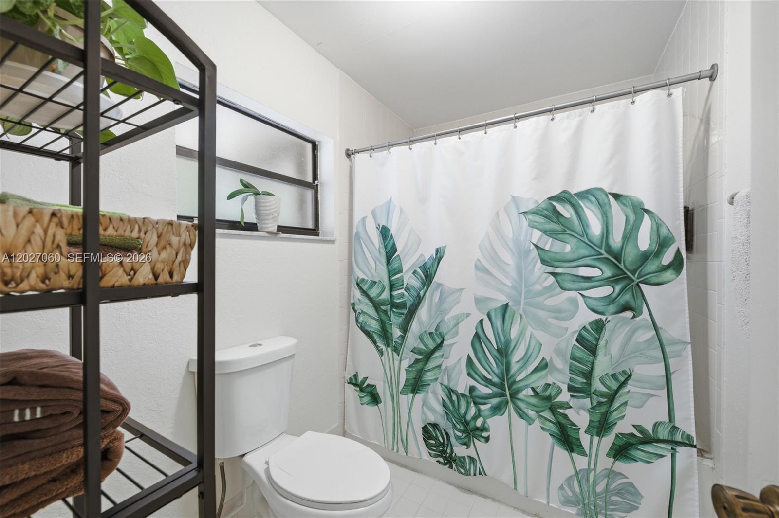 PINES AT WOODMONT II CONDO - Residential