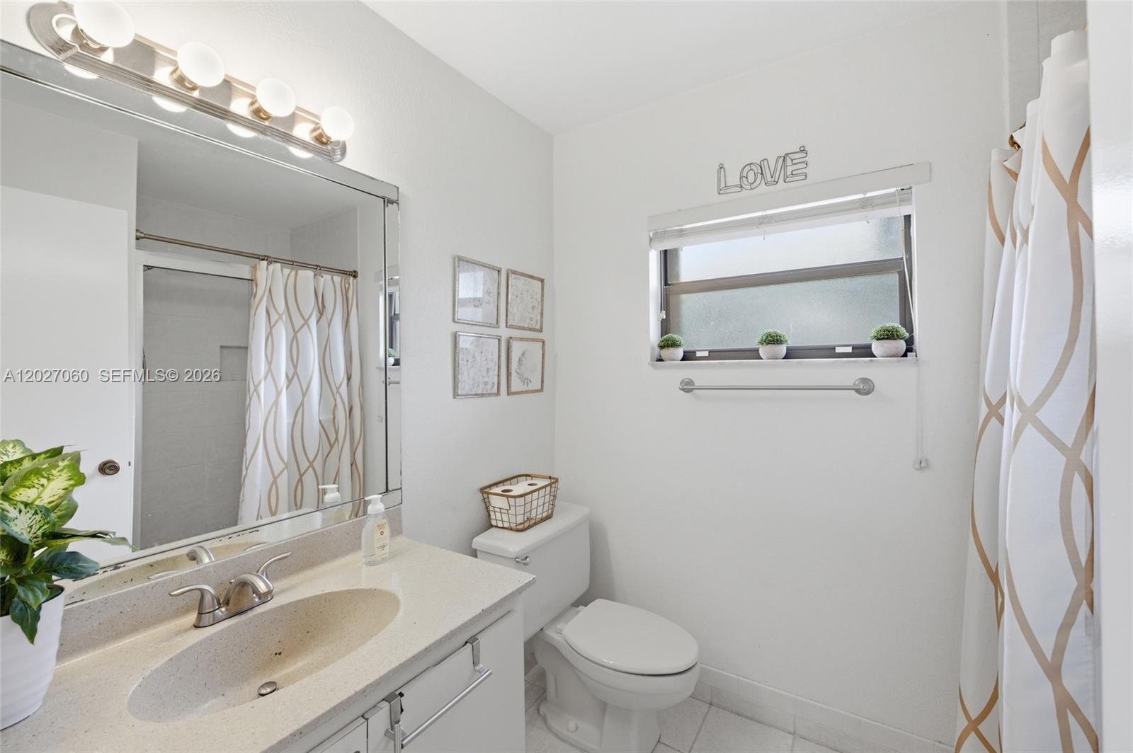 PINES AT WOODMONT II CONDO - Residential