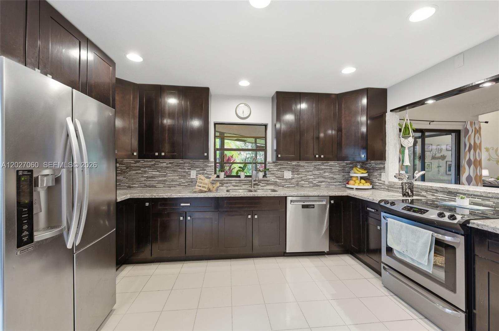 PINES AT WOODMONT II CONDO - Residential