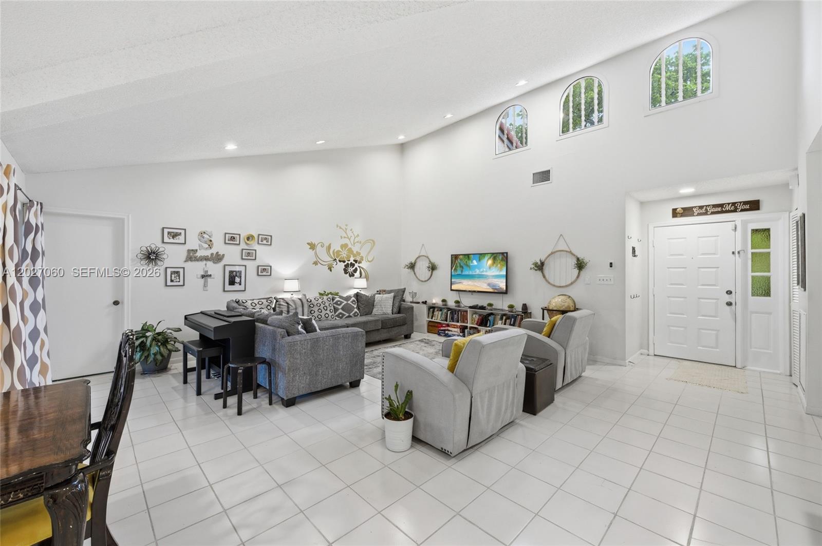 PINES AT WOODMONT II CONDO - Residential