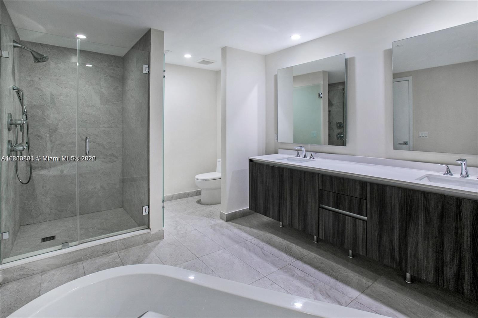ARIA ON THE BAY CONDO - Residential