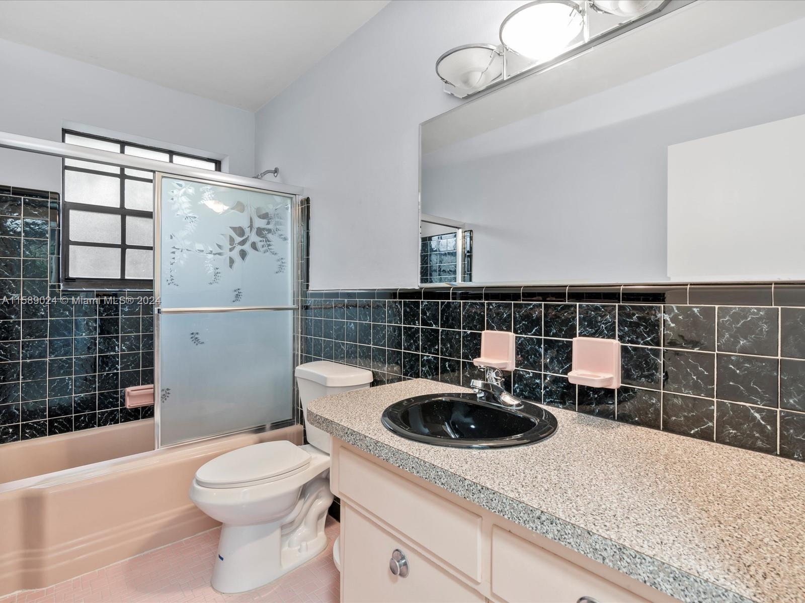 PHILARTHRIA - Residential Lease