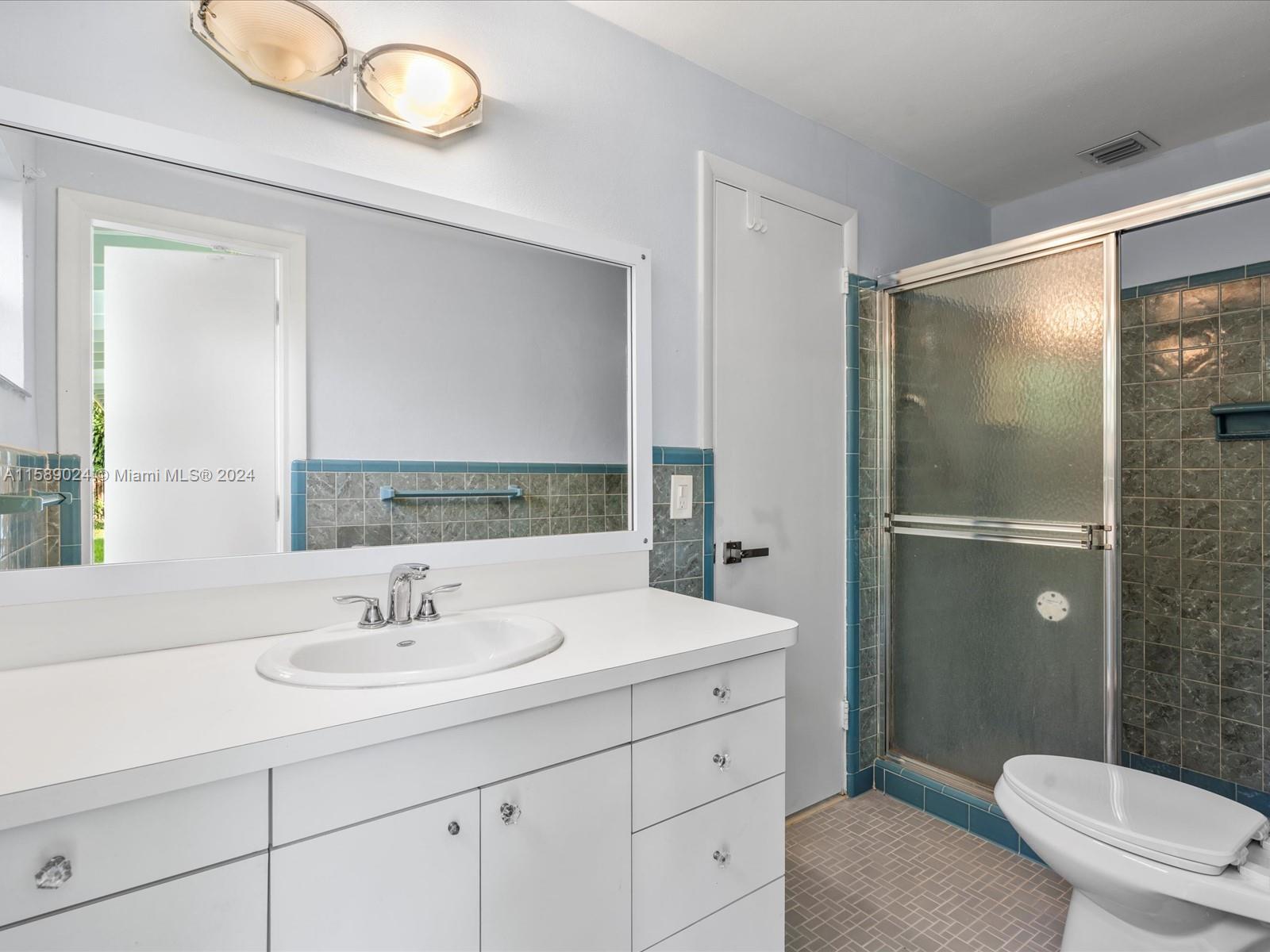 PHILARTHRIA - Residential Lease
