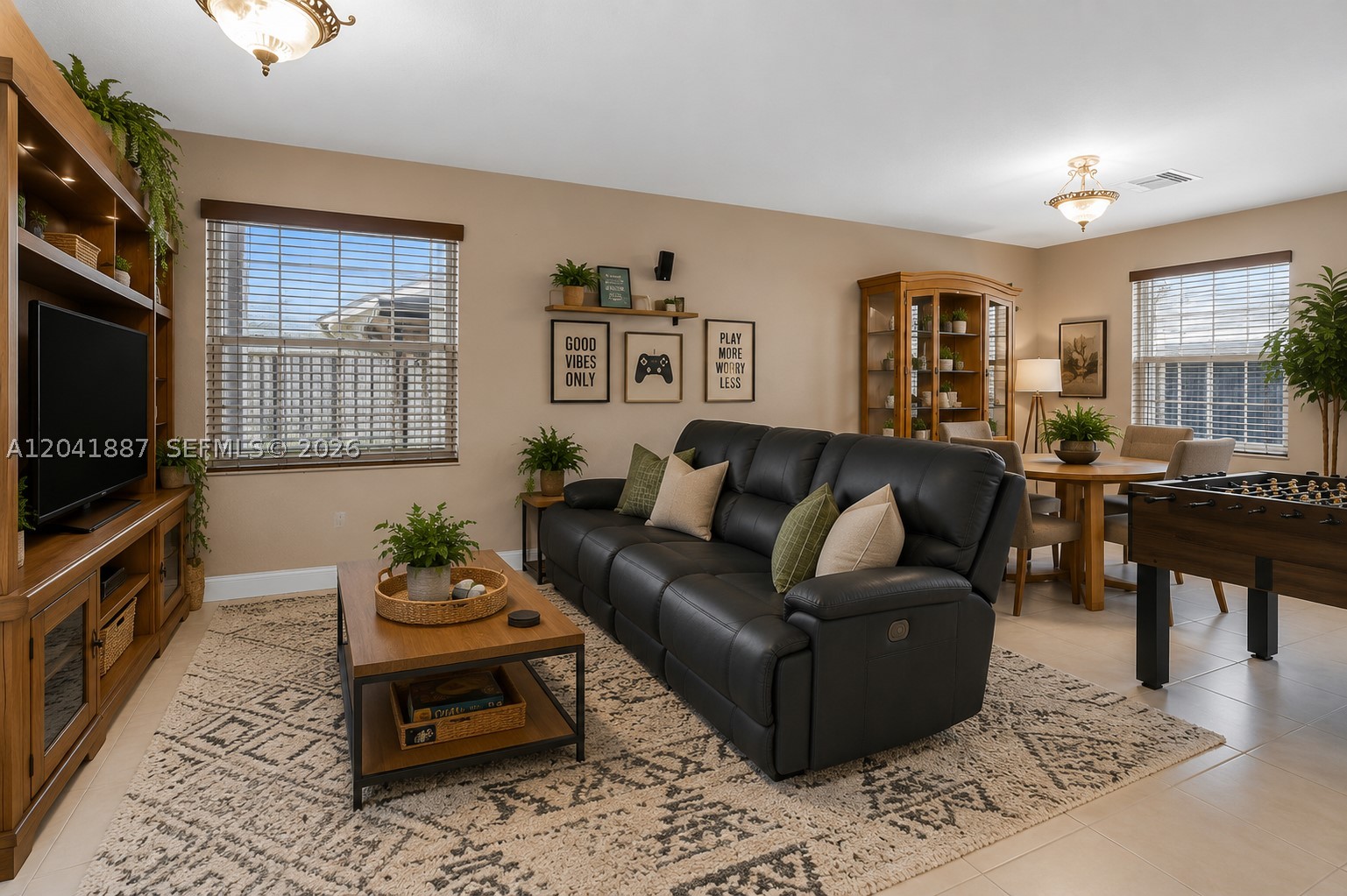 COUNTRY LAKE MANORS SEC 3 - Residential