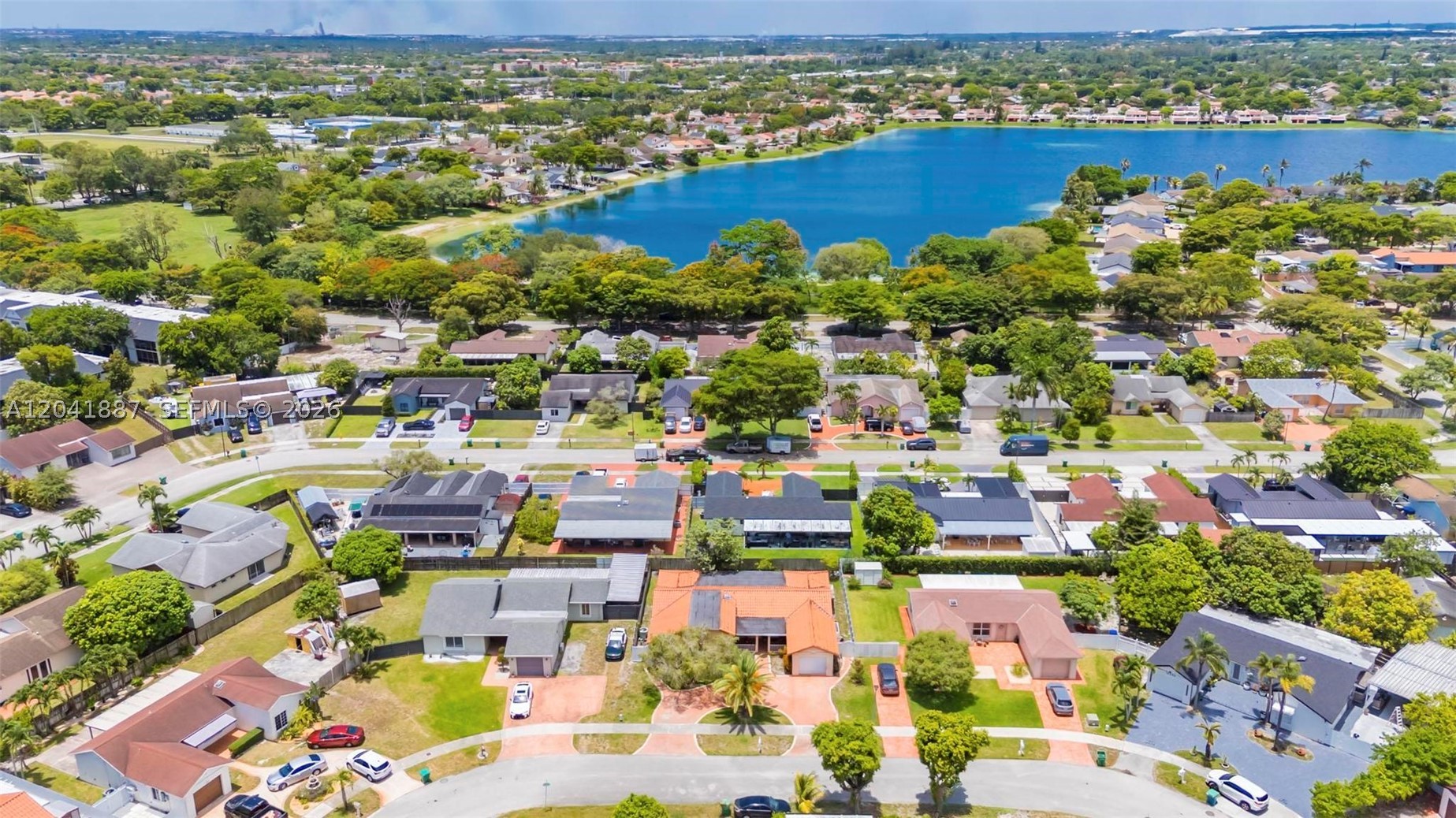 COUNTRY LAKE MANORS SEC 3 - Residential