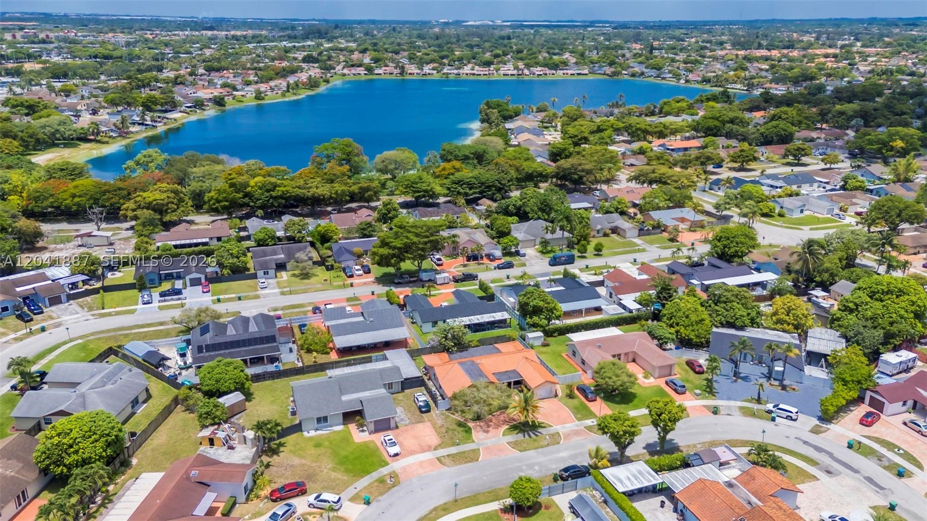 COUNTRY LAKE MANORS SEC 3 - Residential