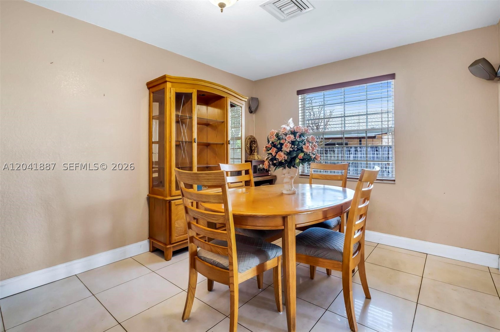 COUNTRY LAKE MANORS SEC 3 - Residential
