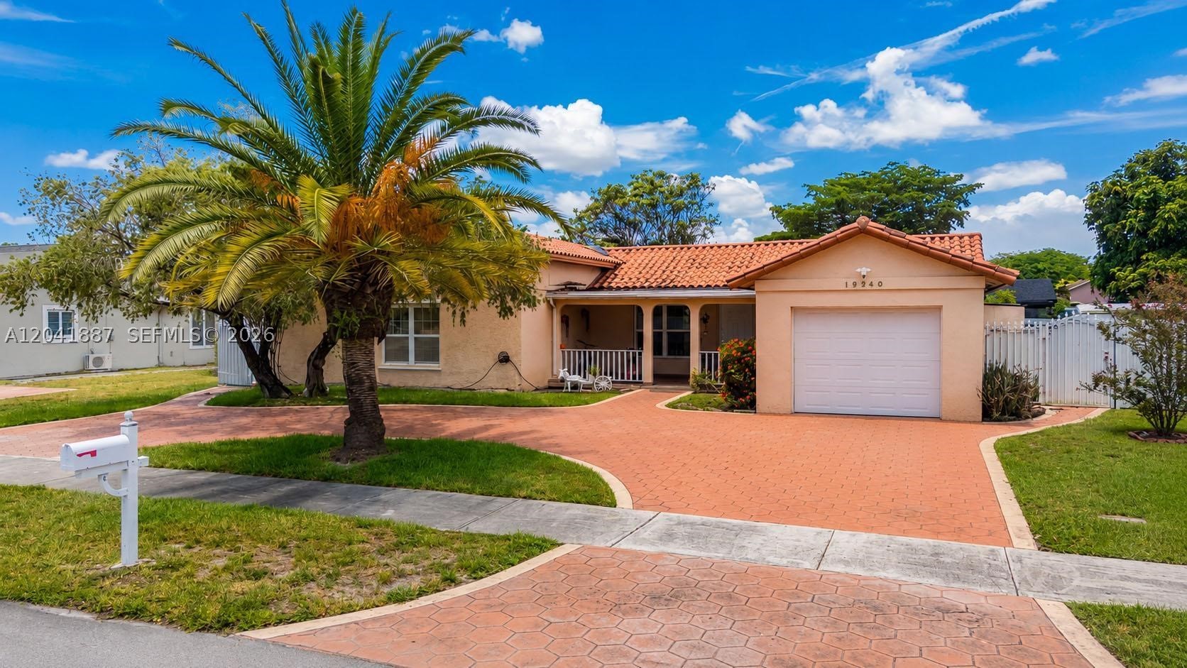 COUNTRY LAKE MANORS SEC 3 - Residential