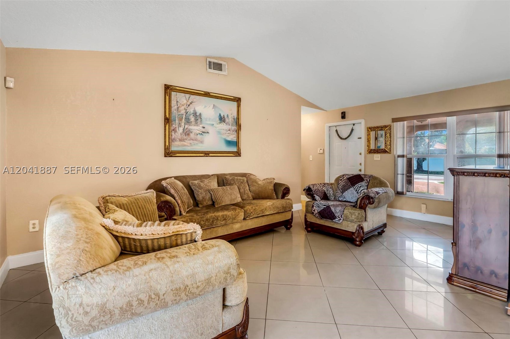 COUNTRY LAKE MANORS SEC 3 - Residential